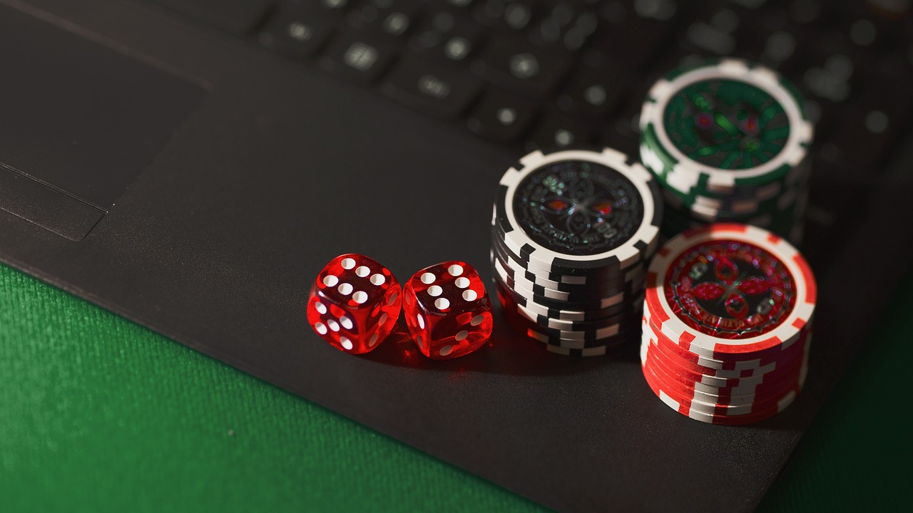 The Real Math Behind Slot Machines (And Why It Matters)